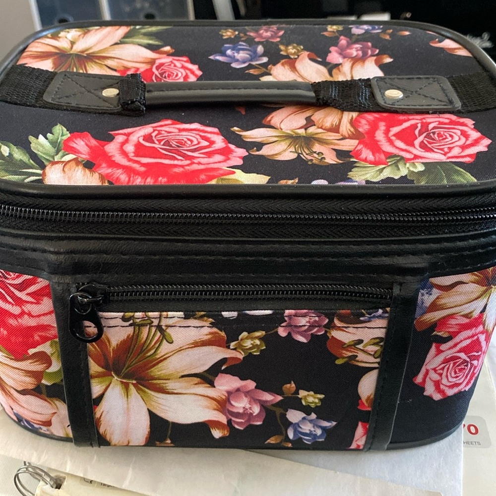 MAKEUP TRAVEL CASE BAG